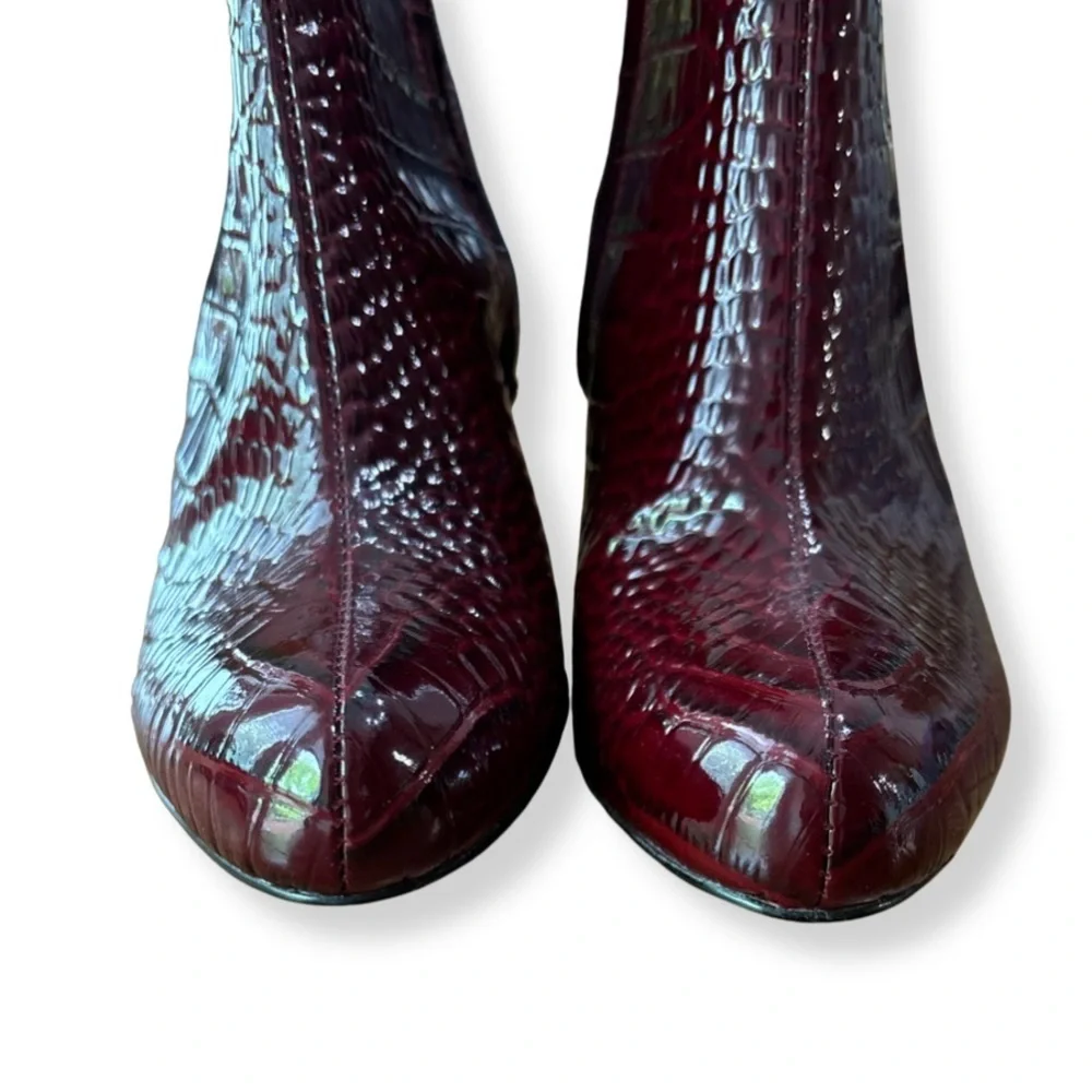 🍷 Kate Spade New York Croc Embossed Ankle Booties – Size 7.5M 🍷